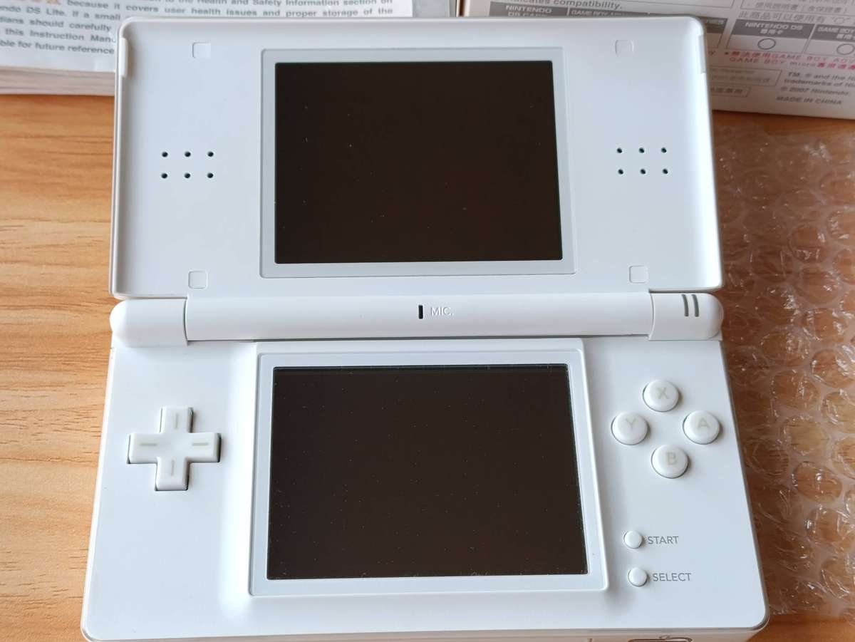 Nintendo Ds Lite Console +Box