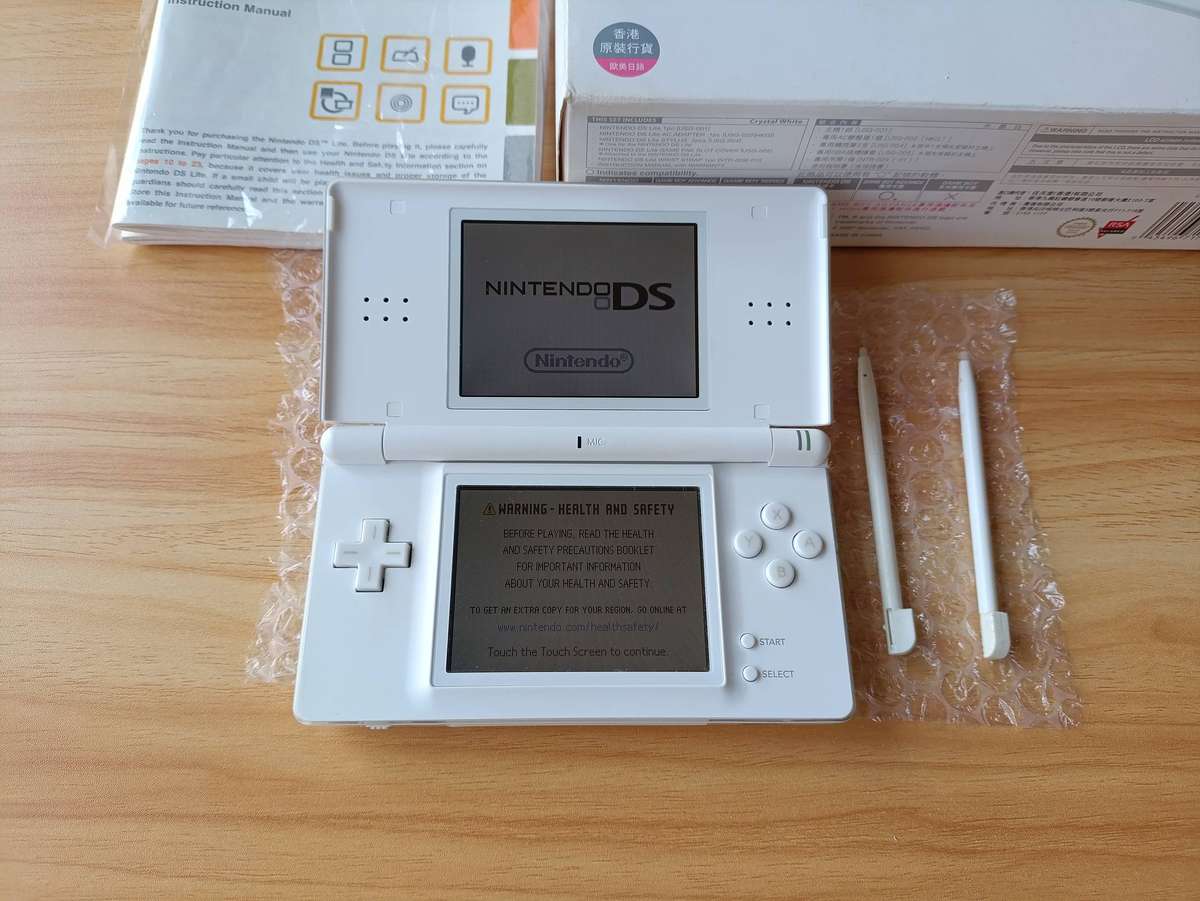 Nintendo Ds Lite Console +Box
