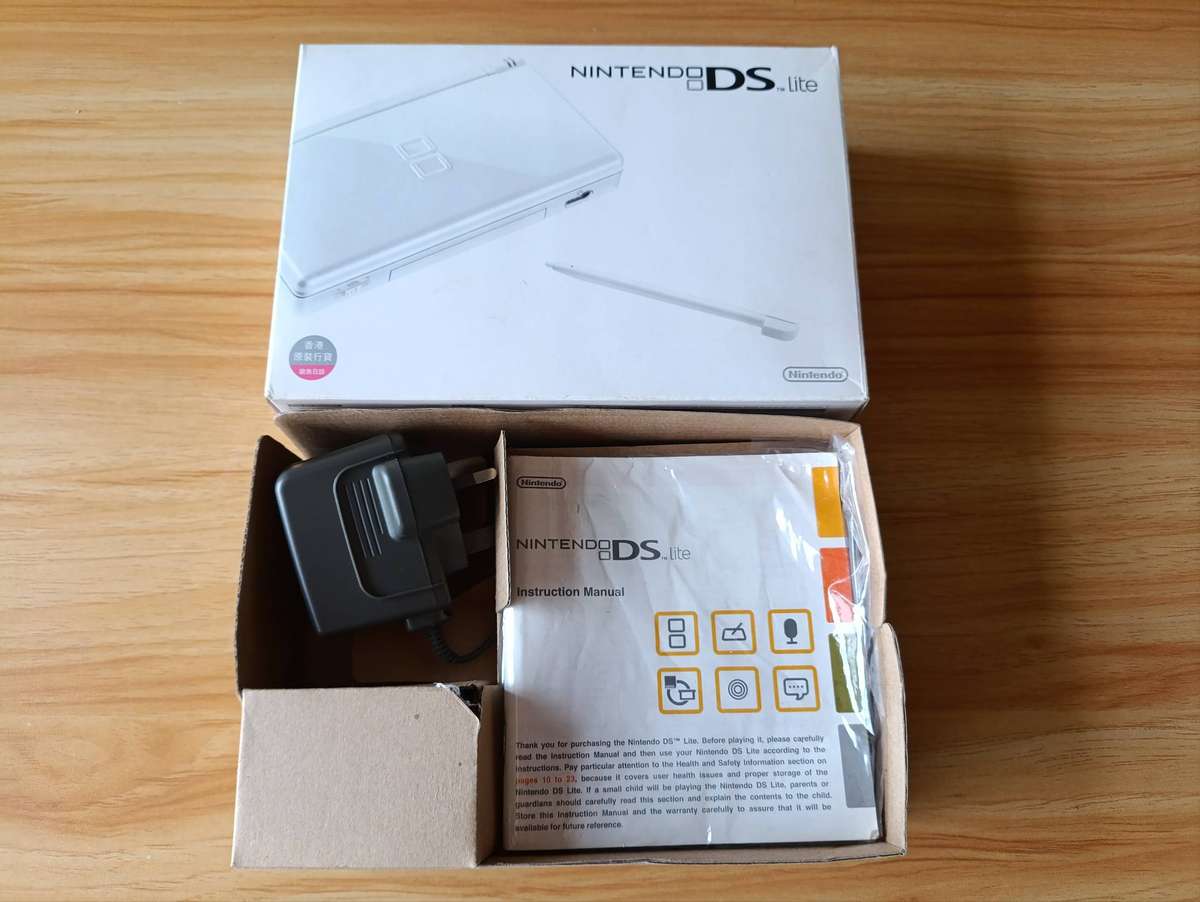 Nintendo Ds Lite Console +Box