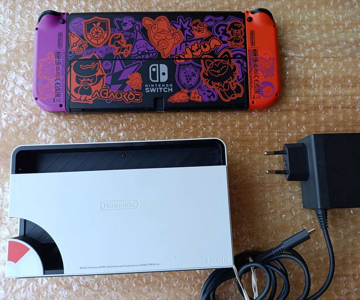 Pokémon Scarlet and Violet Edition Nintendo Switch Oled Console