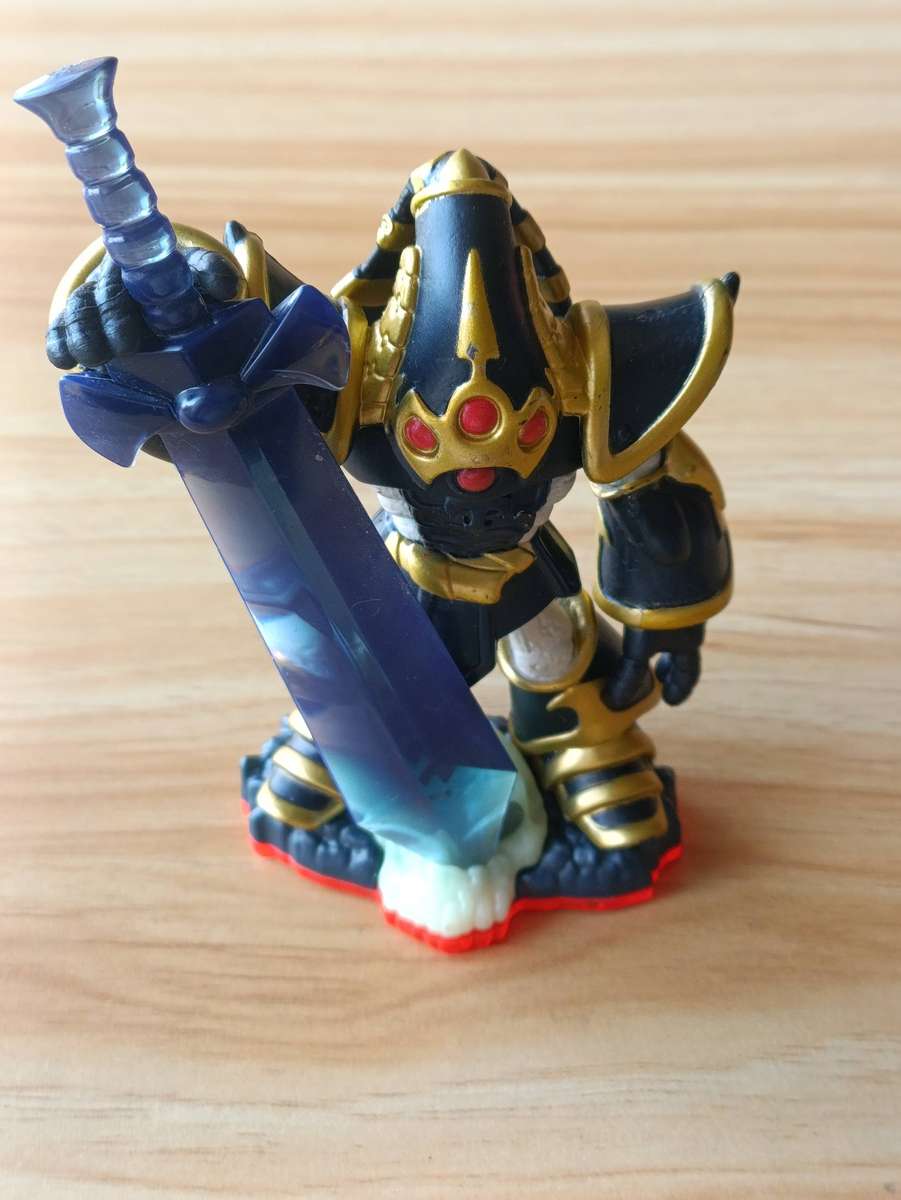 Skylanders Trap Team Krypt King Figurine