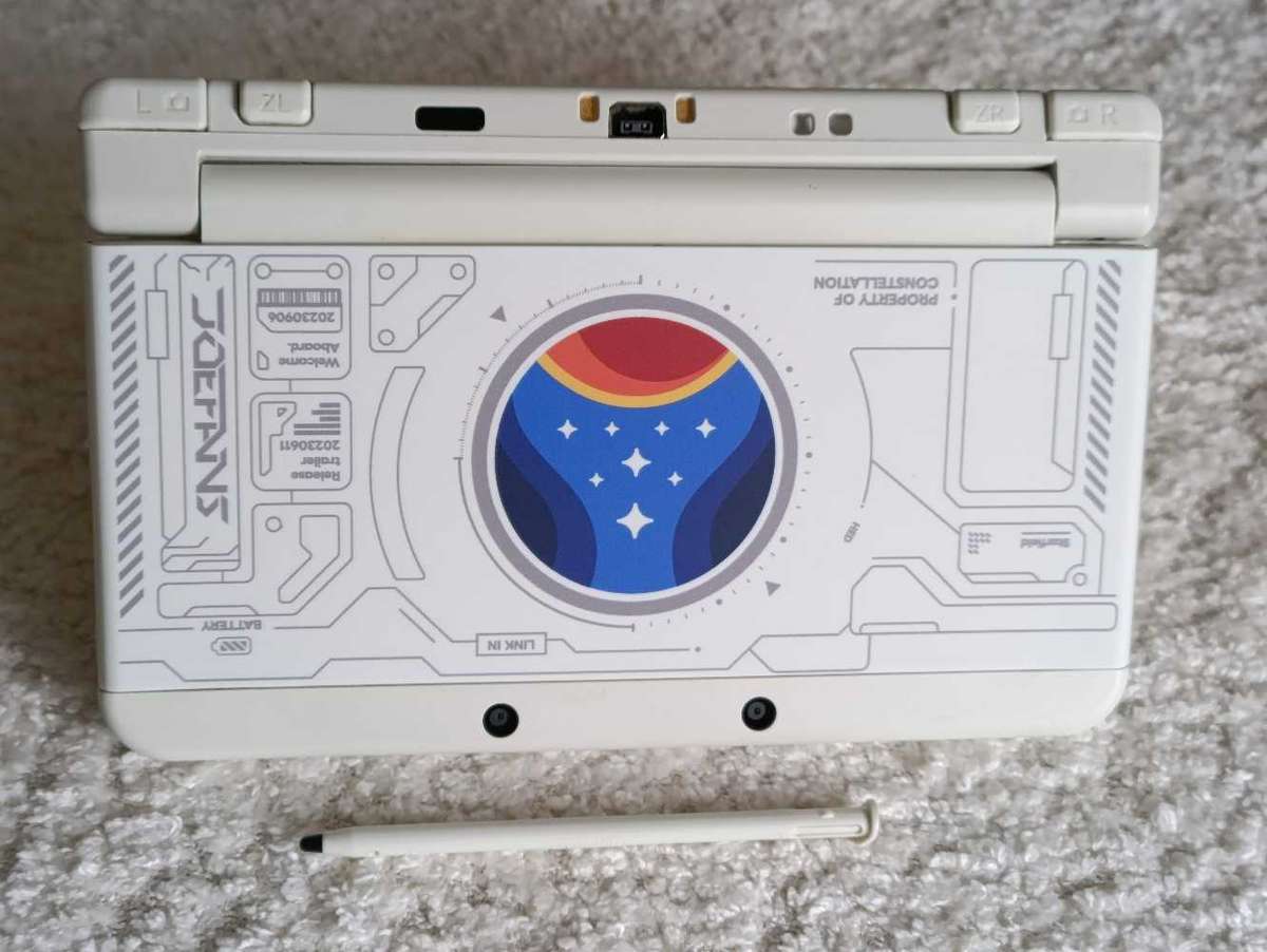 'New' Nintendo 3DS Console With Original Charger