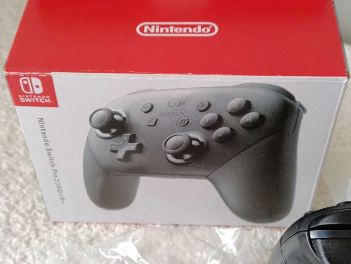 Nintendo Switch Pro Controller +Box