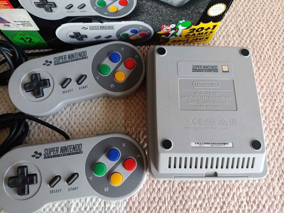 Super Nintendo Entertainment System +Box