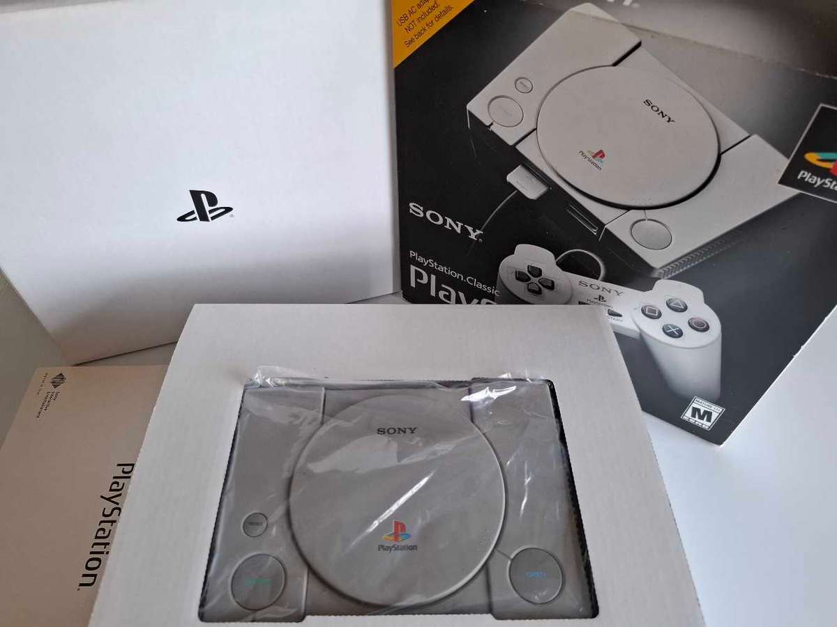 Playstation Classic Console +Box