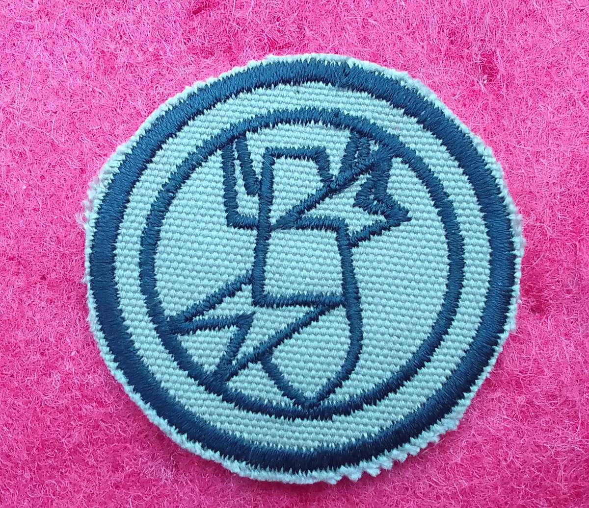 Explosive Ordnance Disposal cloth qualification badge