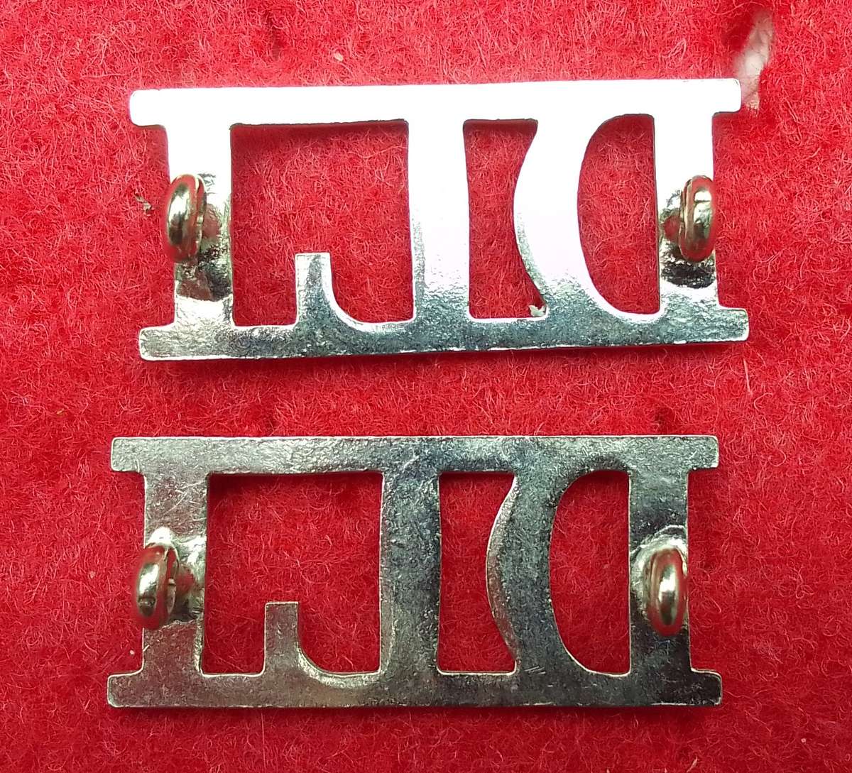 SOUTH AFRICA - DURBAN LIGHT INFANTRY PAIR OF SHOULDER TITLES