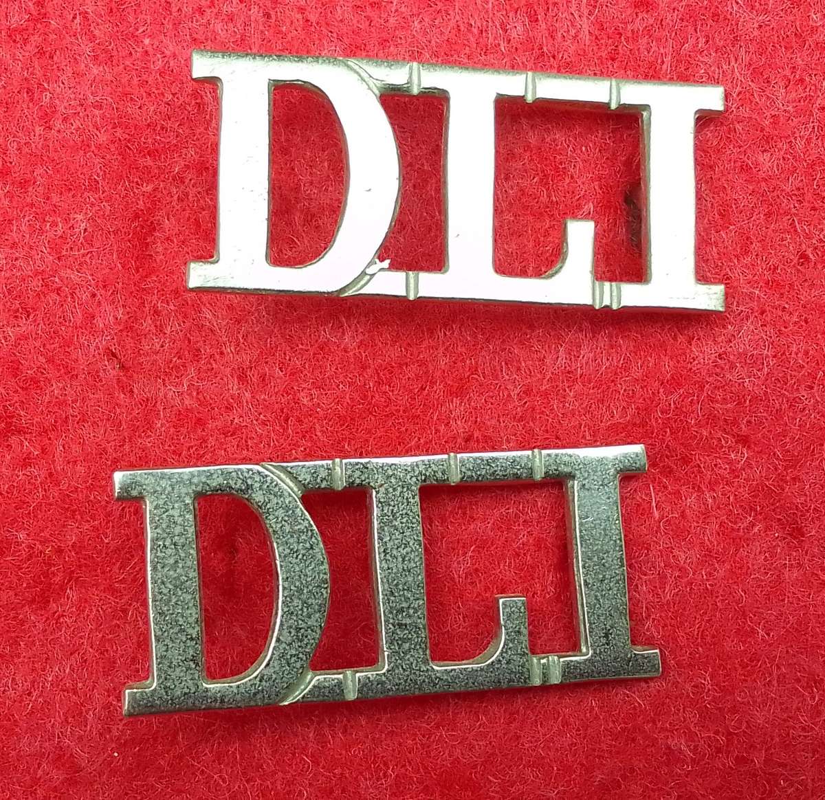 SOUTH AFRICA - DURBAN LIGHT INFANTRY PAIR OF SHOULDER TITLES