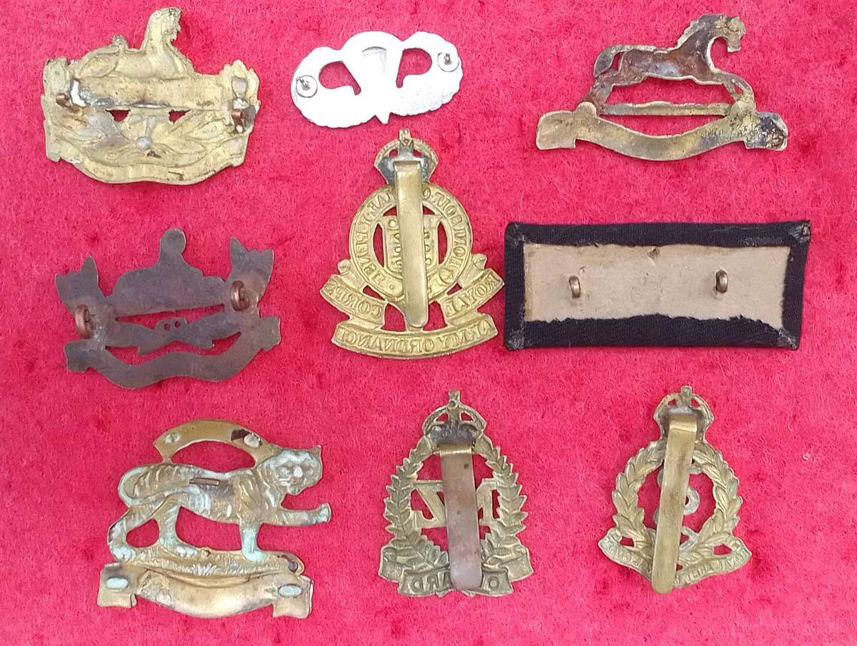 MIX LOT OF INTERNATIONAL BADGES ETC