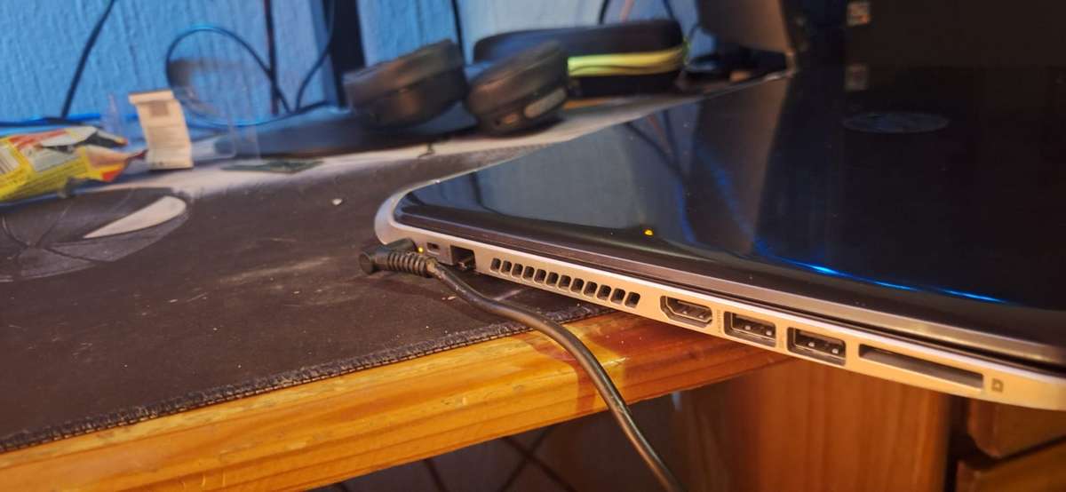 HP Pavilion Intel Core i3 - 3217U