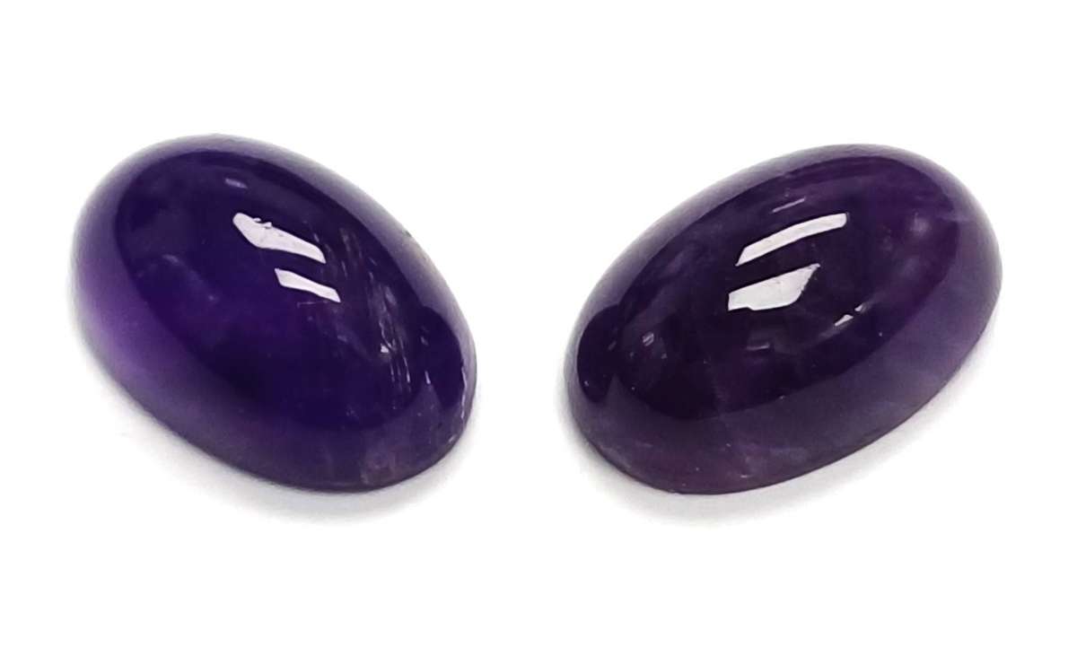 Amethyst Cabochon Pair 21,53 cts