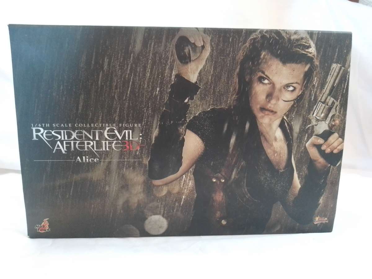 Hot toys 1/6 scale "Alice" Resident evil afterlife figure