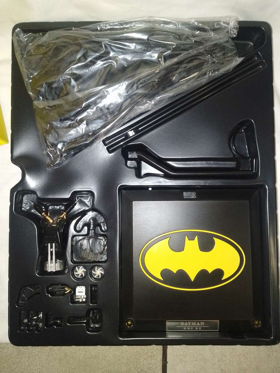 Hot toys Batman 1989 movie 1/6 Scale DX09 figure
