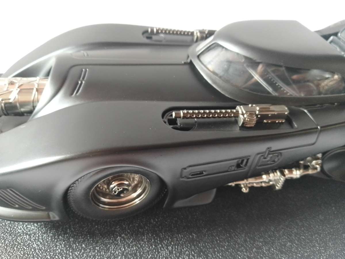 Hot wheels - Batmobile 1989 movie masterpiece 1:18 scale, diecast