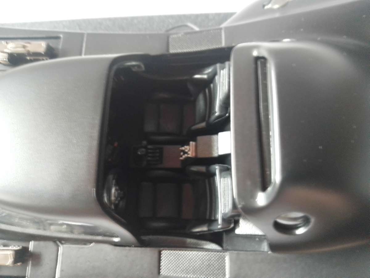 Hot wheels - Batmobile 1989 movie masterpiece 1:18 scale, diecast