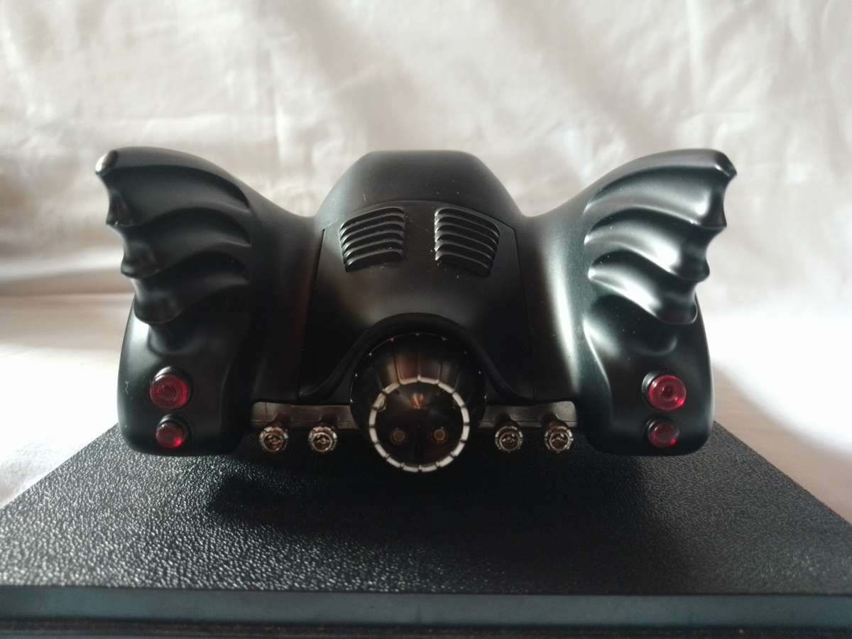 Hot wheels - Batmobile 1989 movie masterpiece 1:18 scale, diecast
