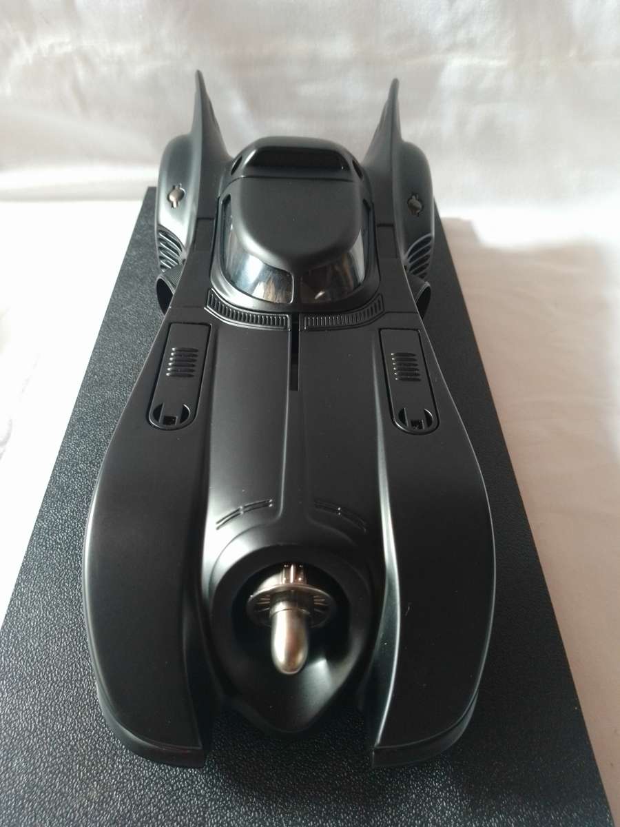 Hot wheels - Batmobile 1989 movie masterpiece 1:18 scale, diecast