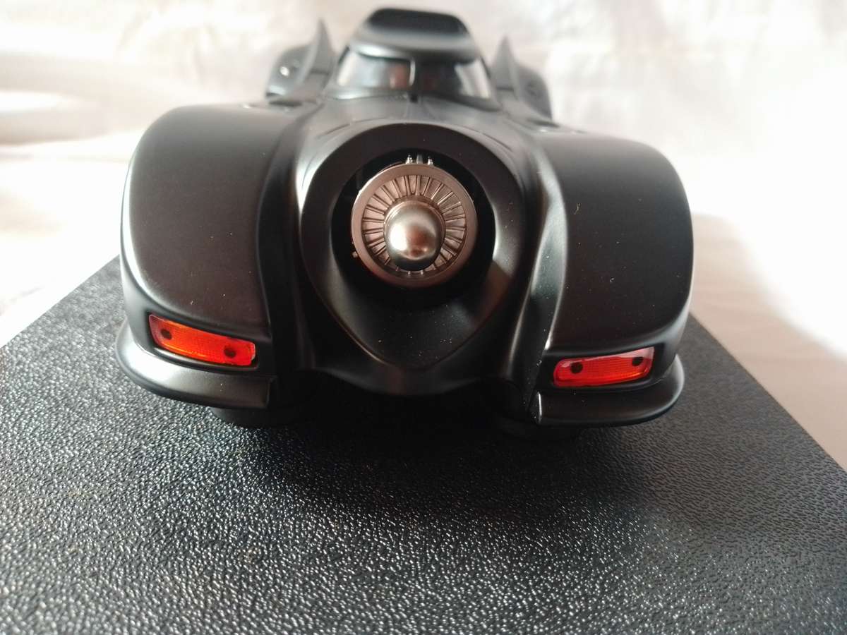 Hot wheels - Batmobile 1989 movie masterpiece 1:18 scale, diecast