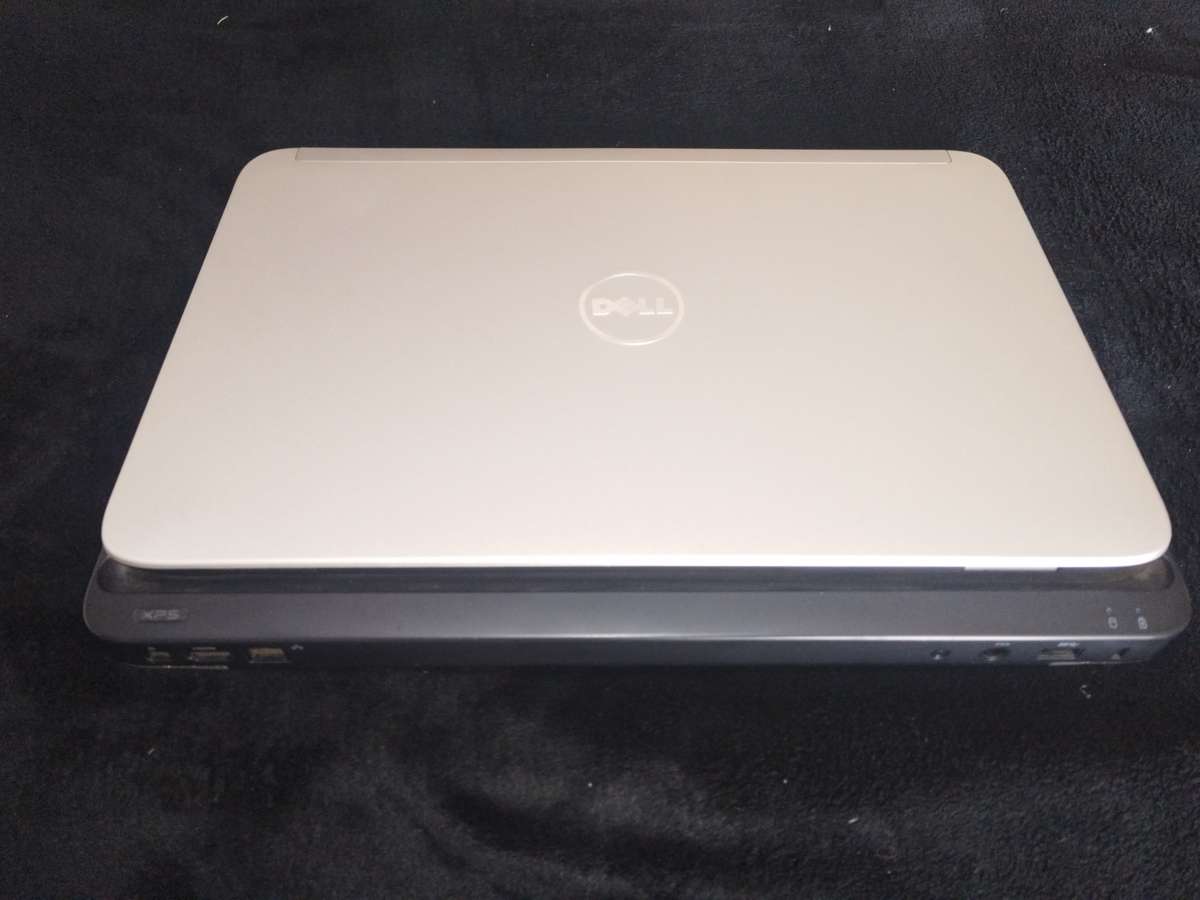 i5 DELL XPS L502x LAPTOP WITH JBL SOUND