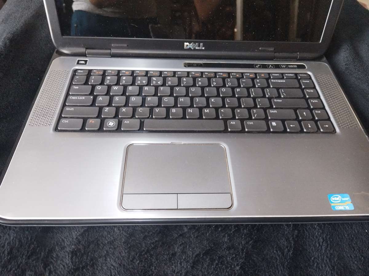 i5 DELL XPS L502x LAPTOP WITH JBL SOUND