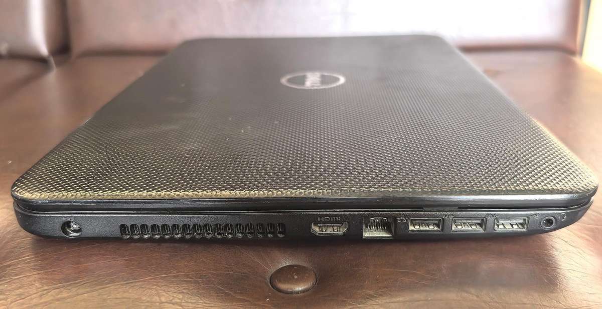 Dell Inspirion 3521 Laptop