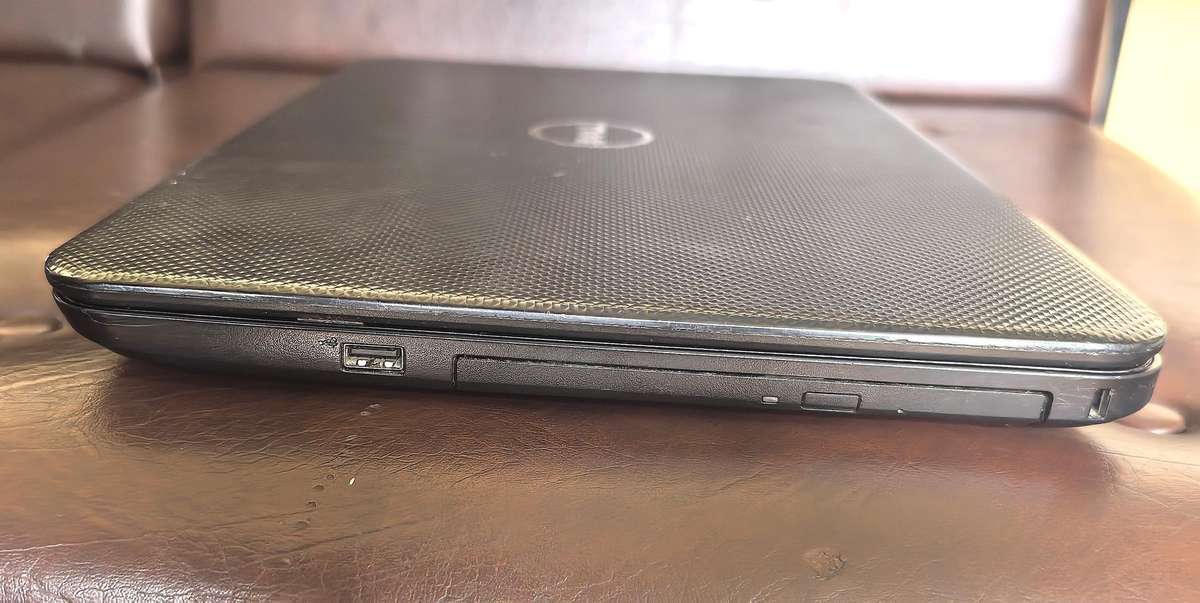 Dell Inspirion 3521 Laptop