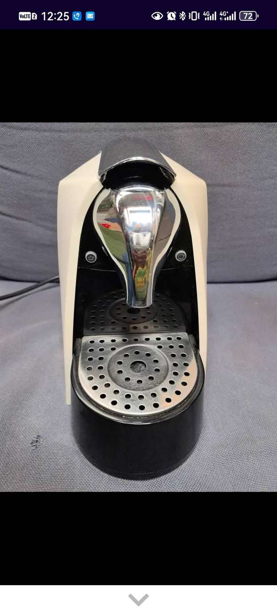 Platinum Nespresso Maker