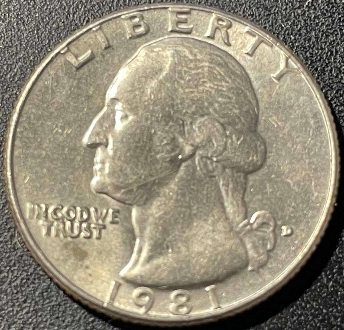 USA - 1981 QUARTER DOLLAR FINE USED