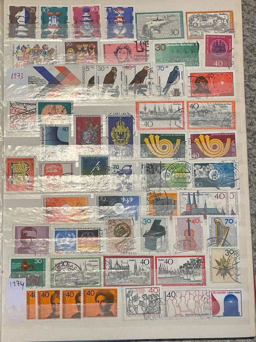 GERMANY BUNDES POST FROM 1964 TO 1975 SINGLES NOT COMPLETE