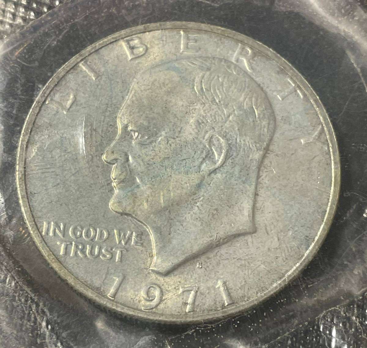 USA 1971 UNC MINT EISENHOWER 40% SILVER DOLLAR WITH PRESENTATION PACK