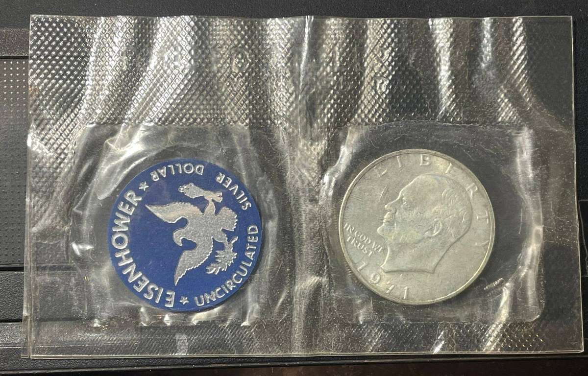 USA 1971 UNC MINT EISENHOWER 40% SILVER DOLLAR WITH PRESENTATION PACK