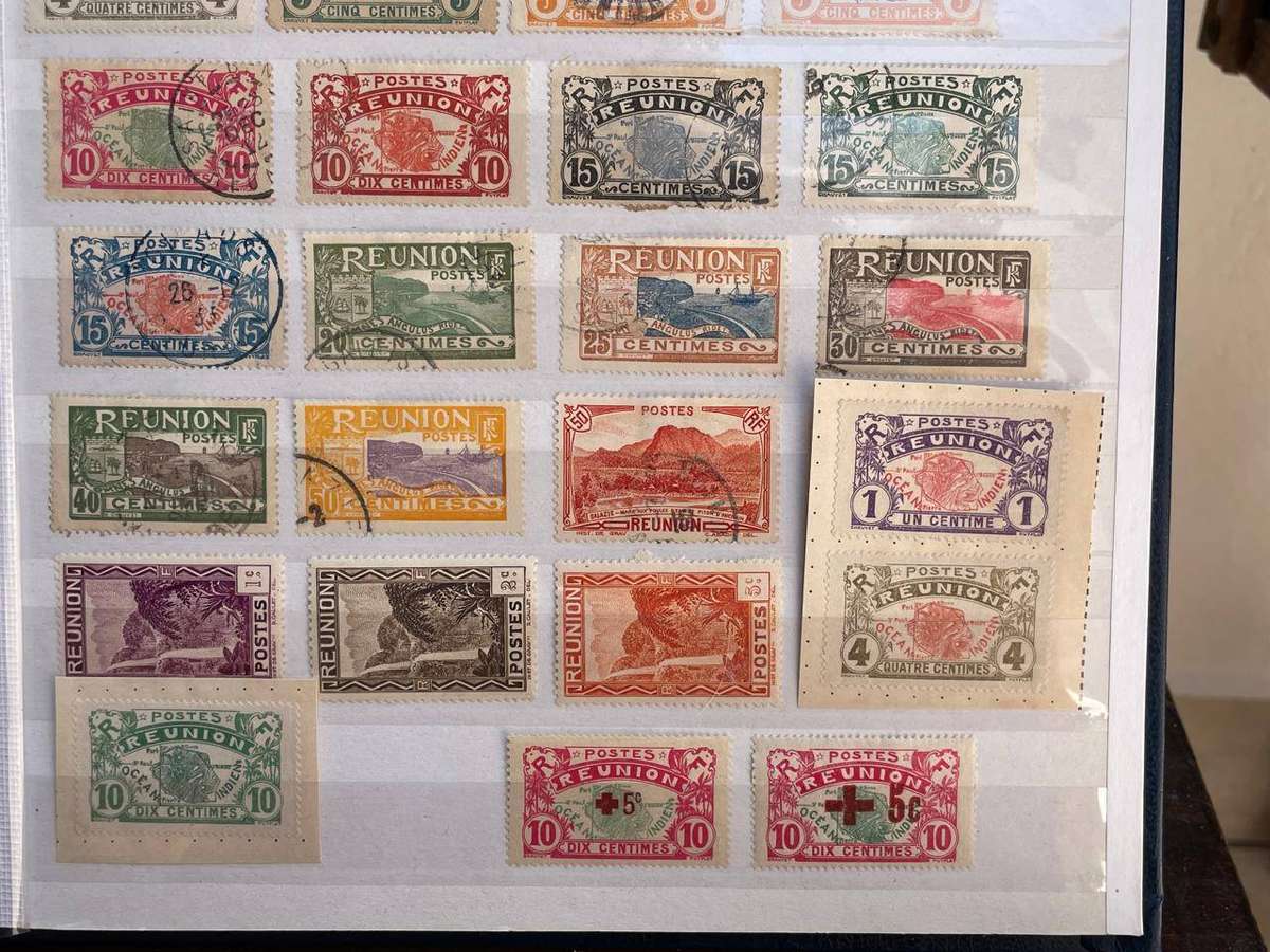 FRANCE COLONY : REUNION - SOME SCARCER SINGLES FROM 1950'S ONWARDS