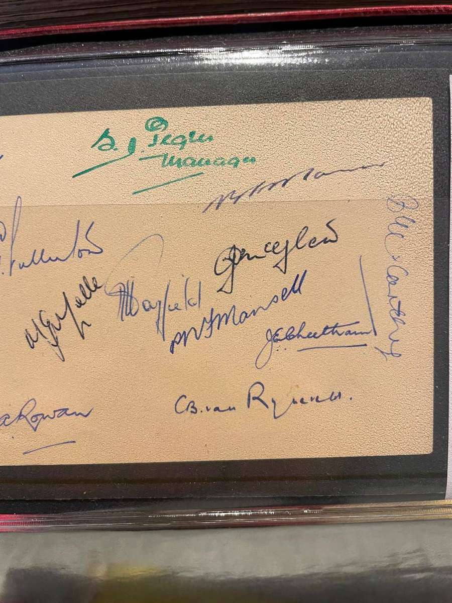 SA CRICKET - 1951 SPRINGBOK CRICKET TEAM AUTOGRAPHS - ORIGINAL HAND SIGNED