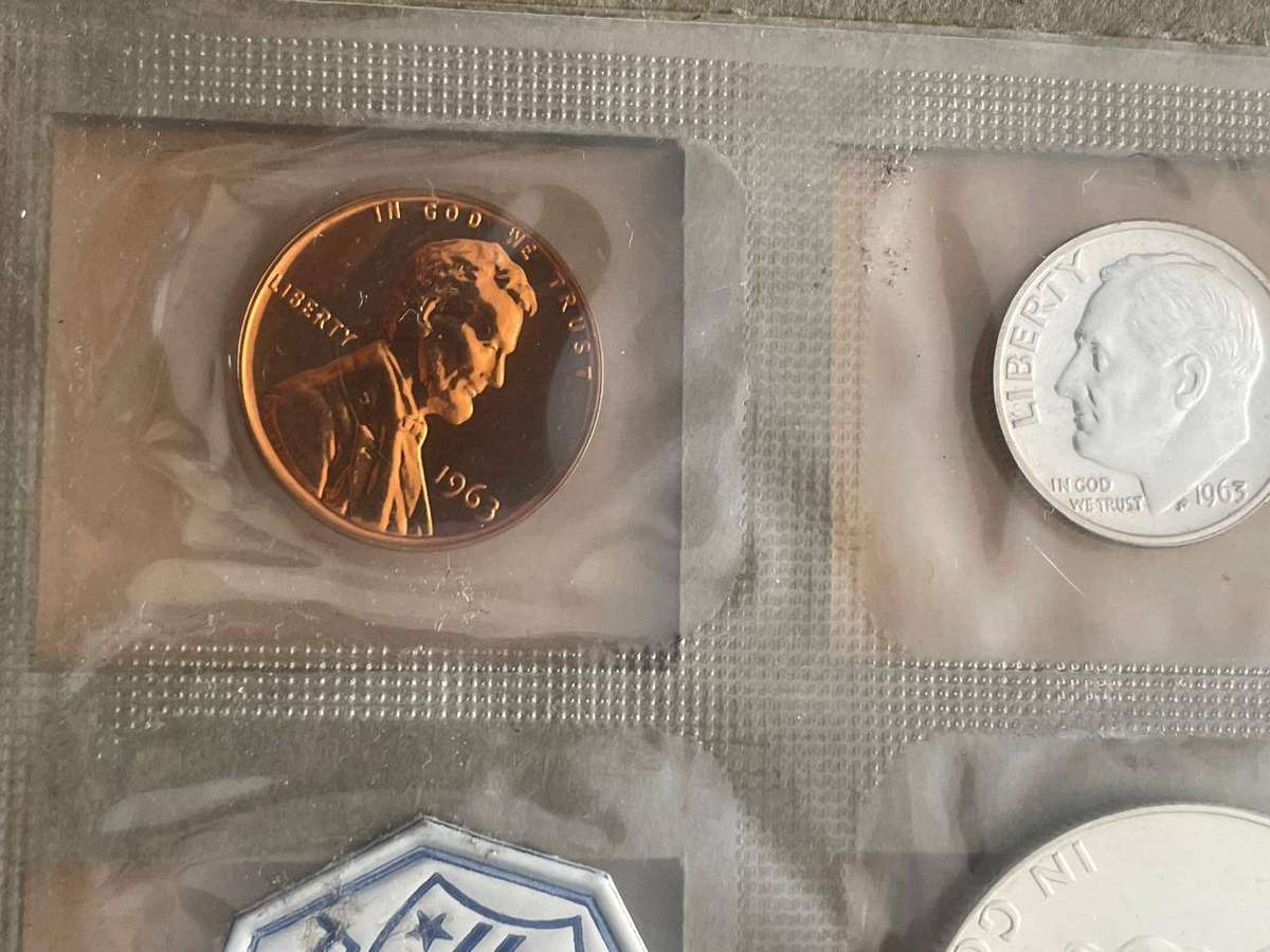 USA 1963 PROOF SILVER COIN SET IN US MINT BOX WITH SEALED COINS