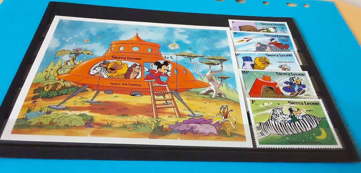 DISNEY STAMPS- Space Ark Fantasy SET- MINT