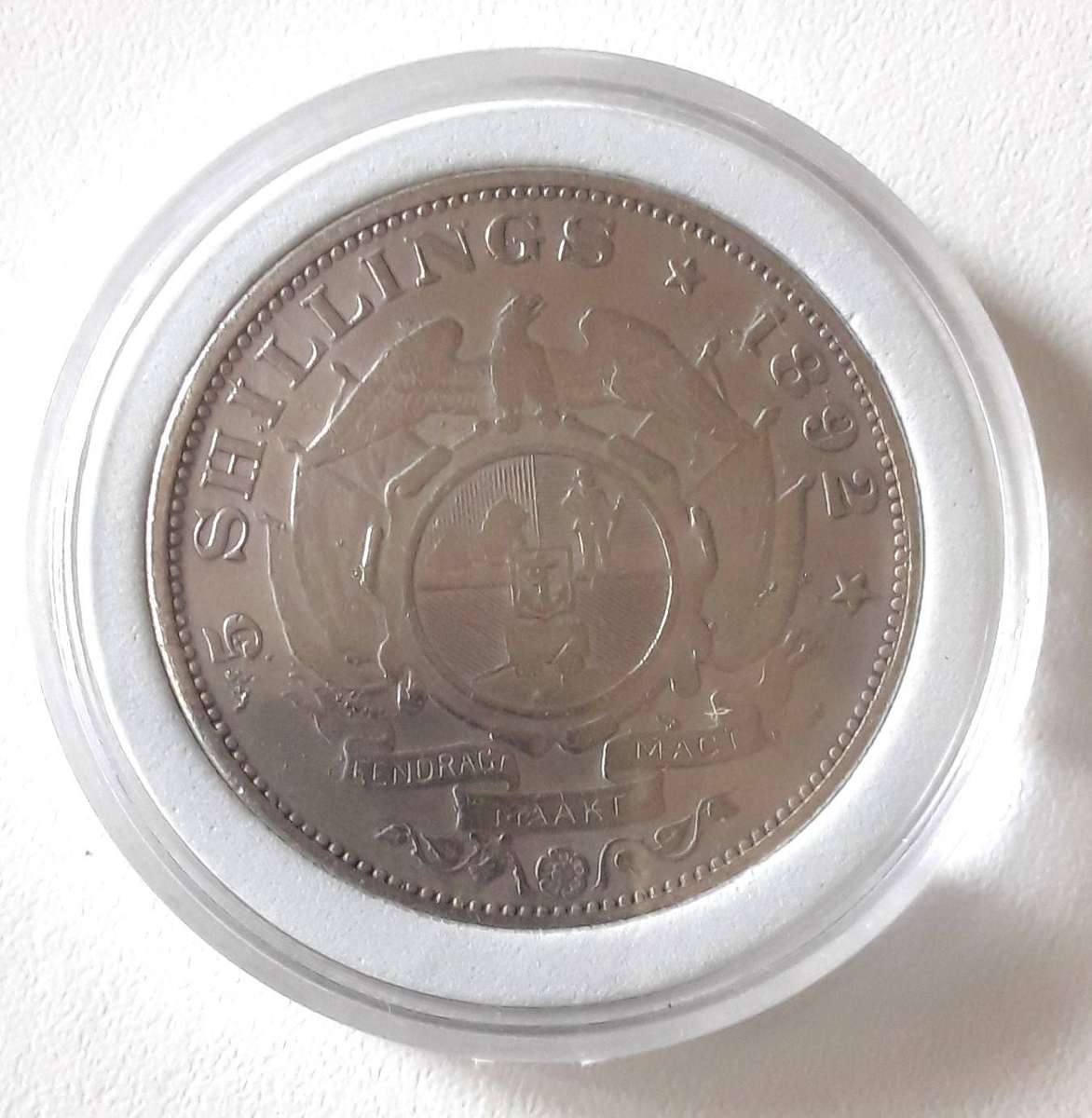 1892 ZAR 5 SHILLING. REPLICA. In Excellent condition. In Capsule. REPLICA
