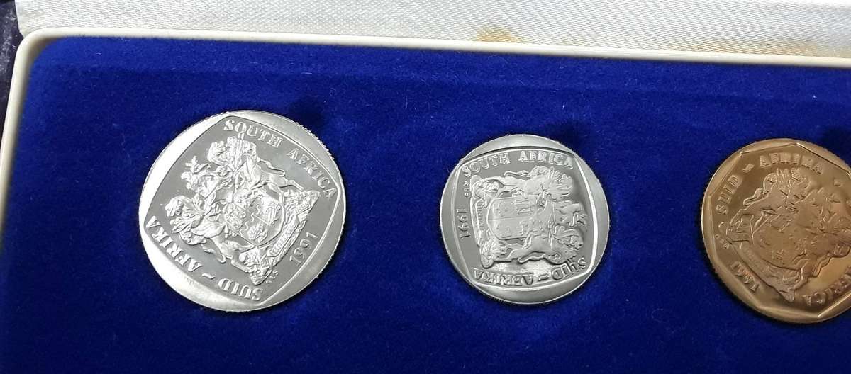 PROOF COIN SETS- 1991 & 1992 Proof sets in Original SAM Box. FULL Sets.Both for 1 bid. Mirror finish