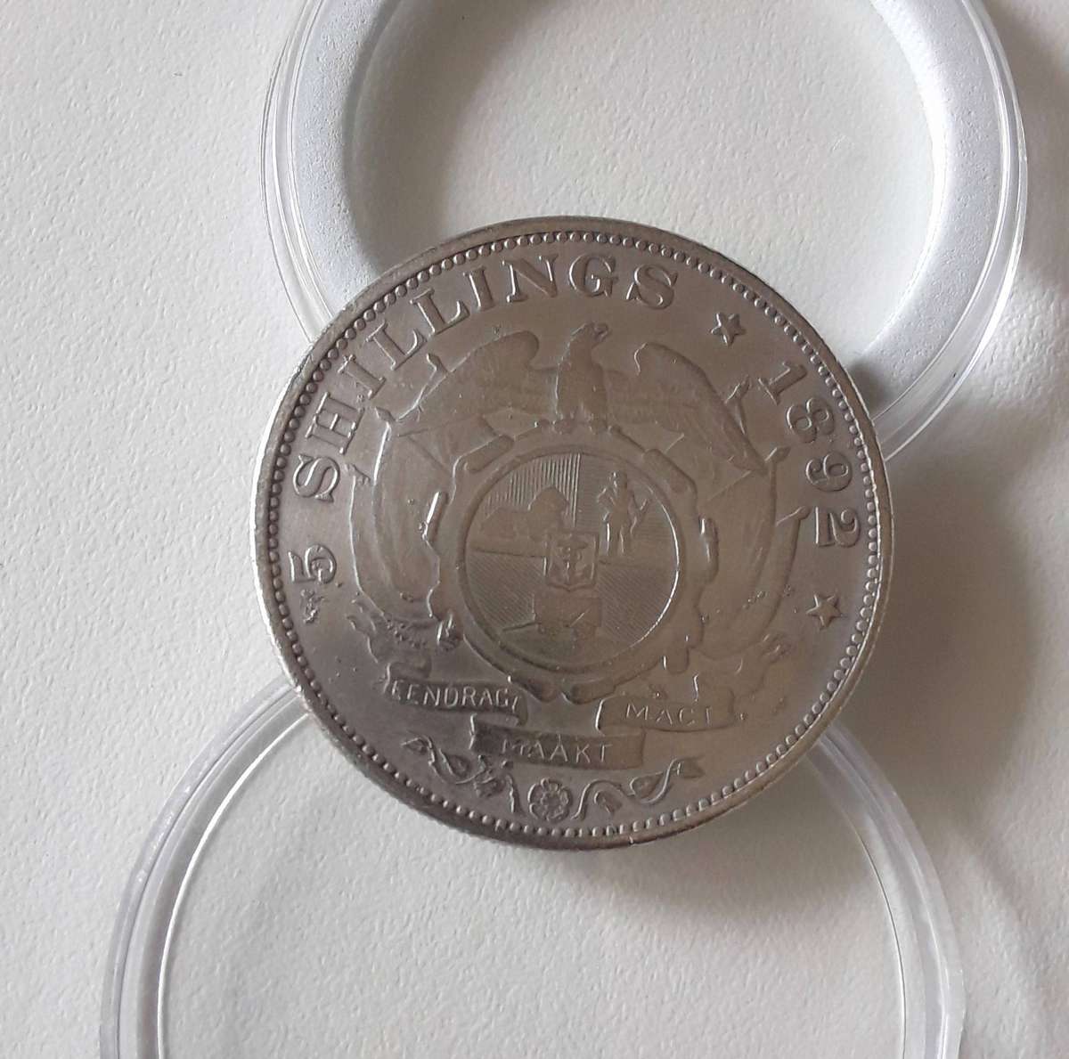 1892 ZAR 5 SHILLING. REPLICA. In Excellent condition. In Capsule. REPLICA
