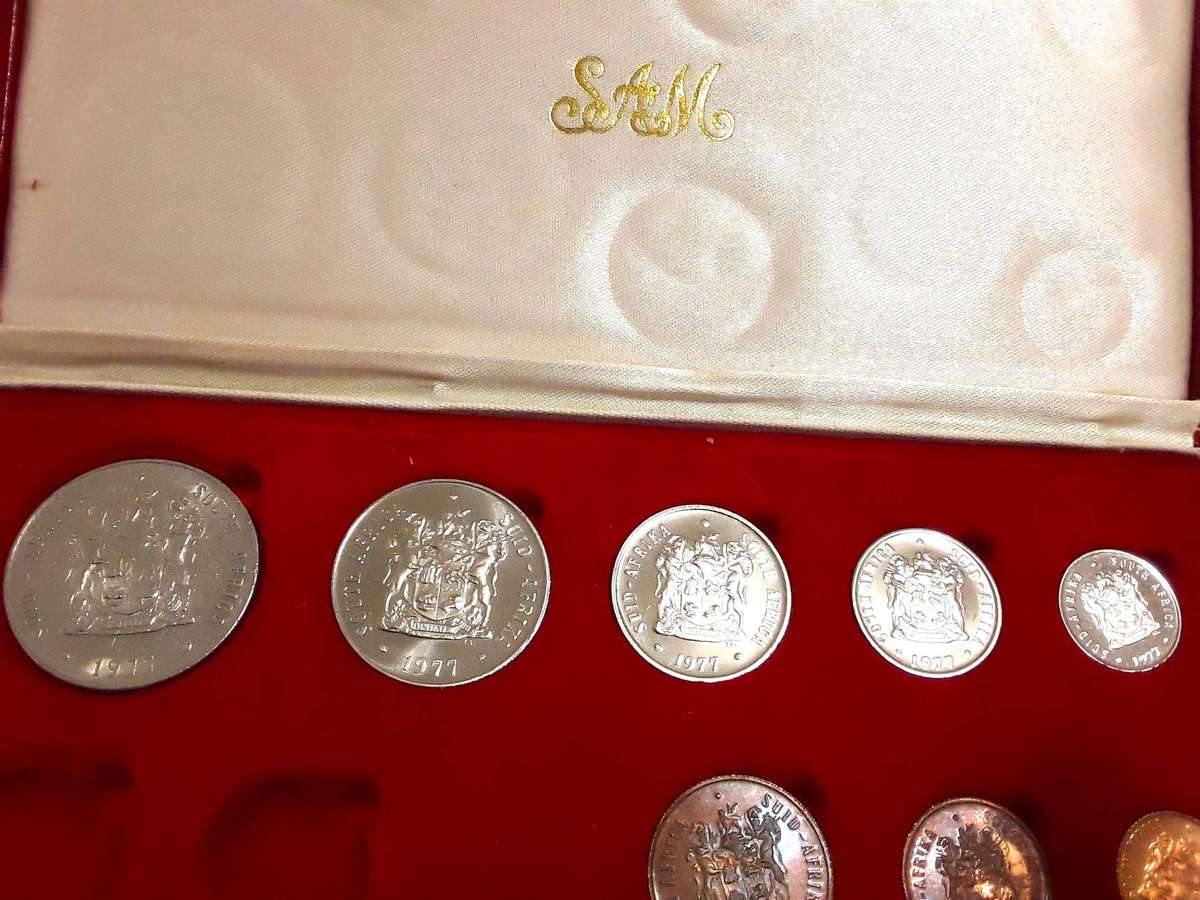 1977 PROOF SET in Original SAM Box. NO Silver. NO Gold. Nickle R1. Mint PM stamp. See photos