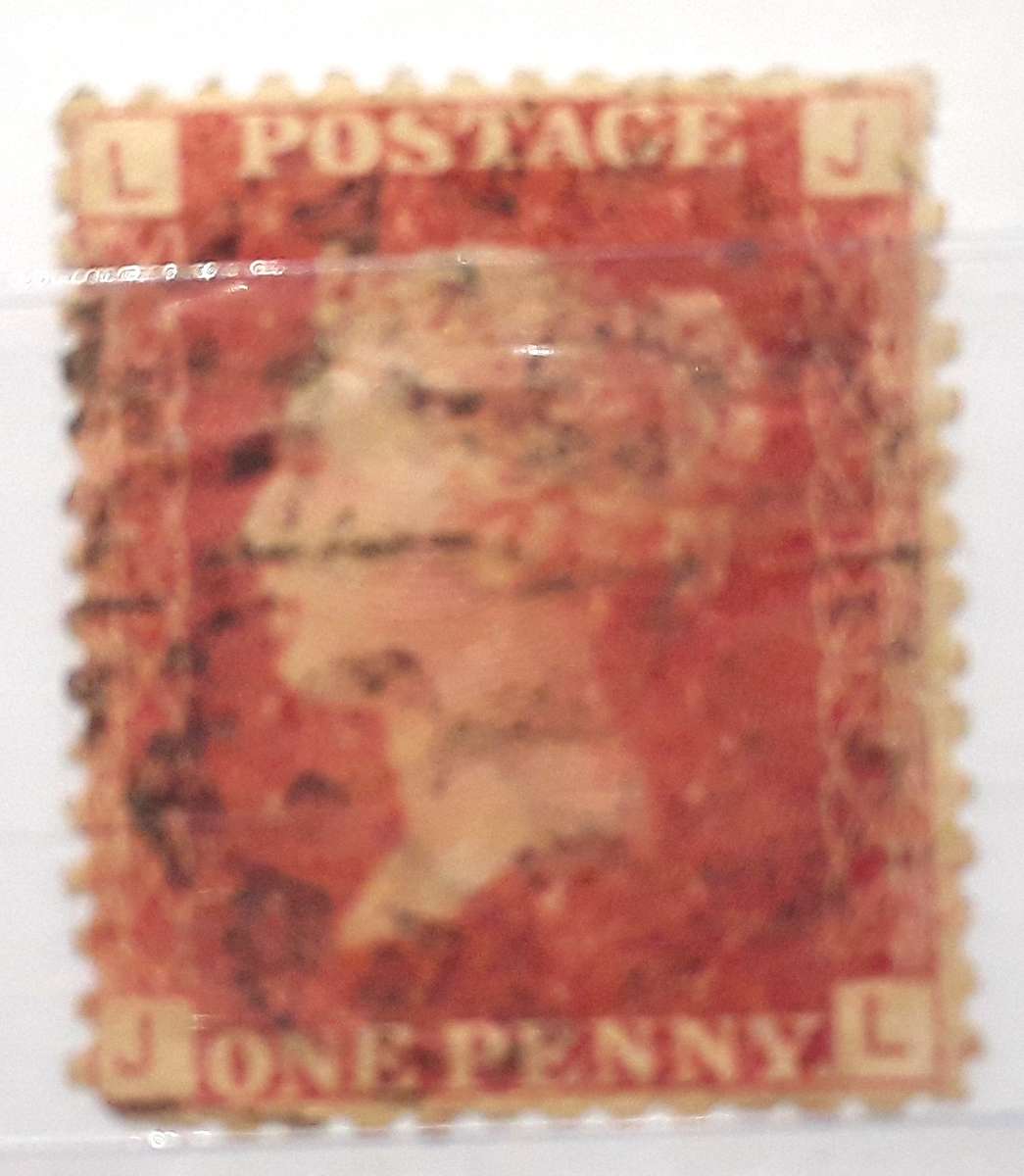 GB. Penny Reds & QE2 sets. Comes in Brand new Mini Stamp Album. A6. High value stamps. ref 9