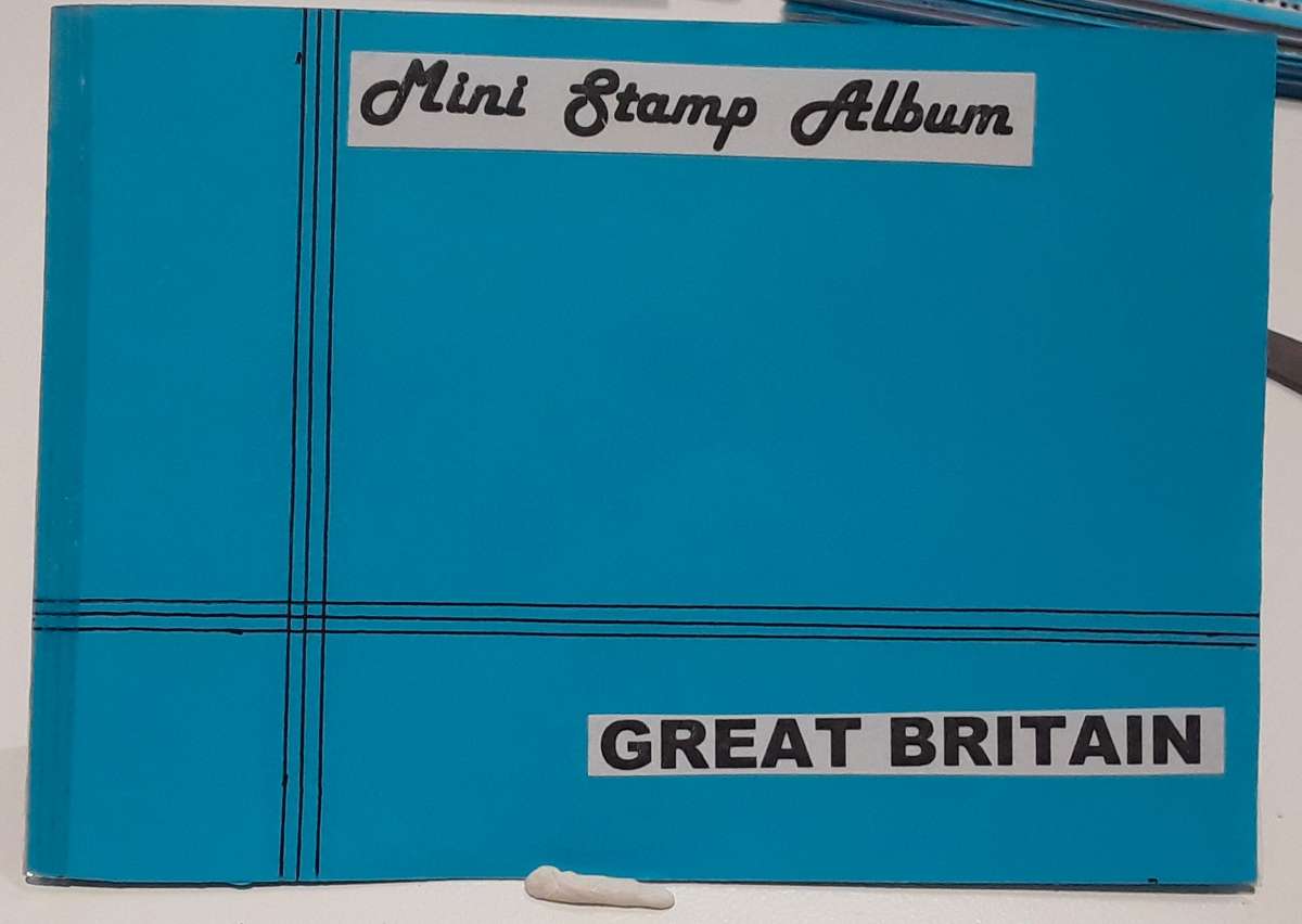 GB. Penny Reds & QE2 sets. Comes in Brand new Mini Stamp Album. A6. High value stamps. ref 9