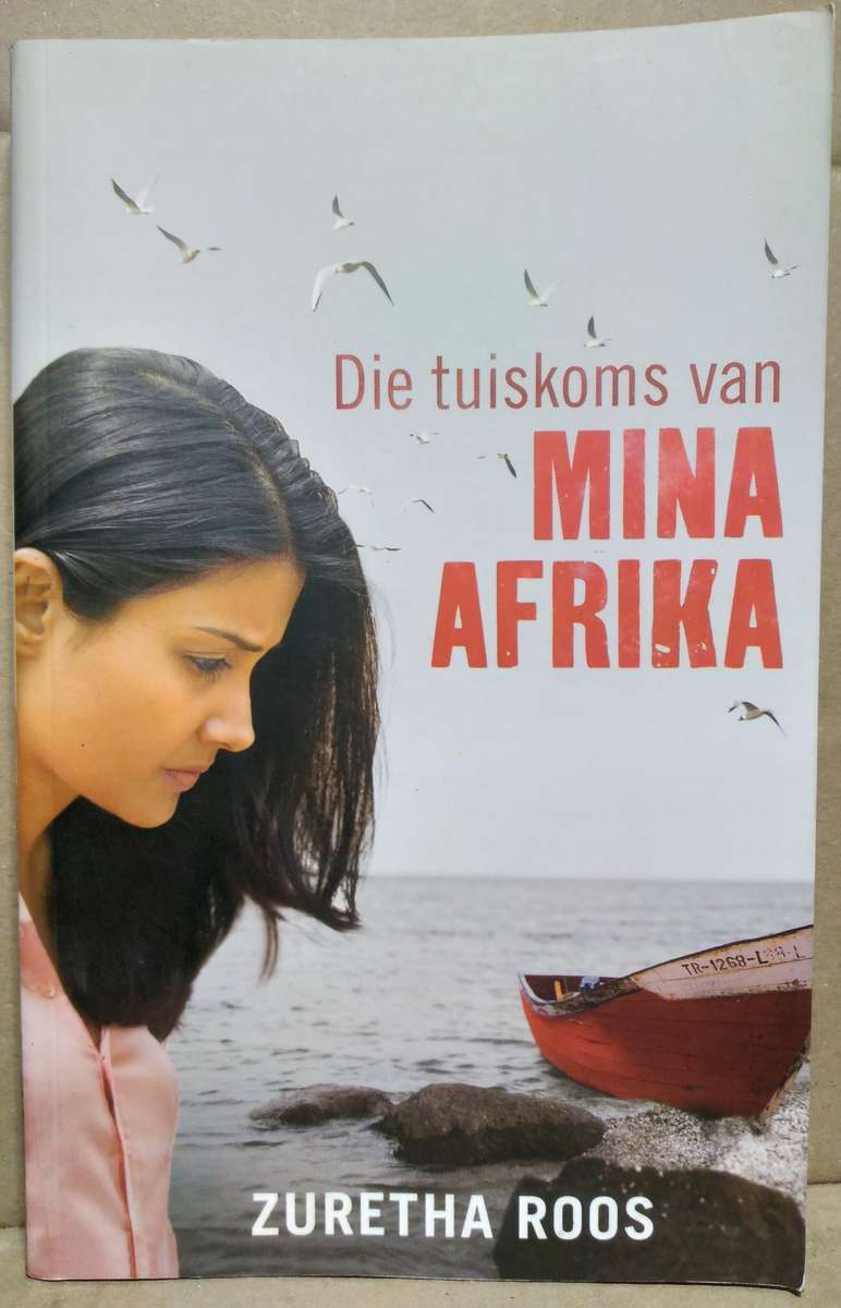 Die Tuiskoms van Mina Afrika - Zuretha Roos (Standard Paperback)