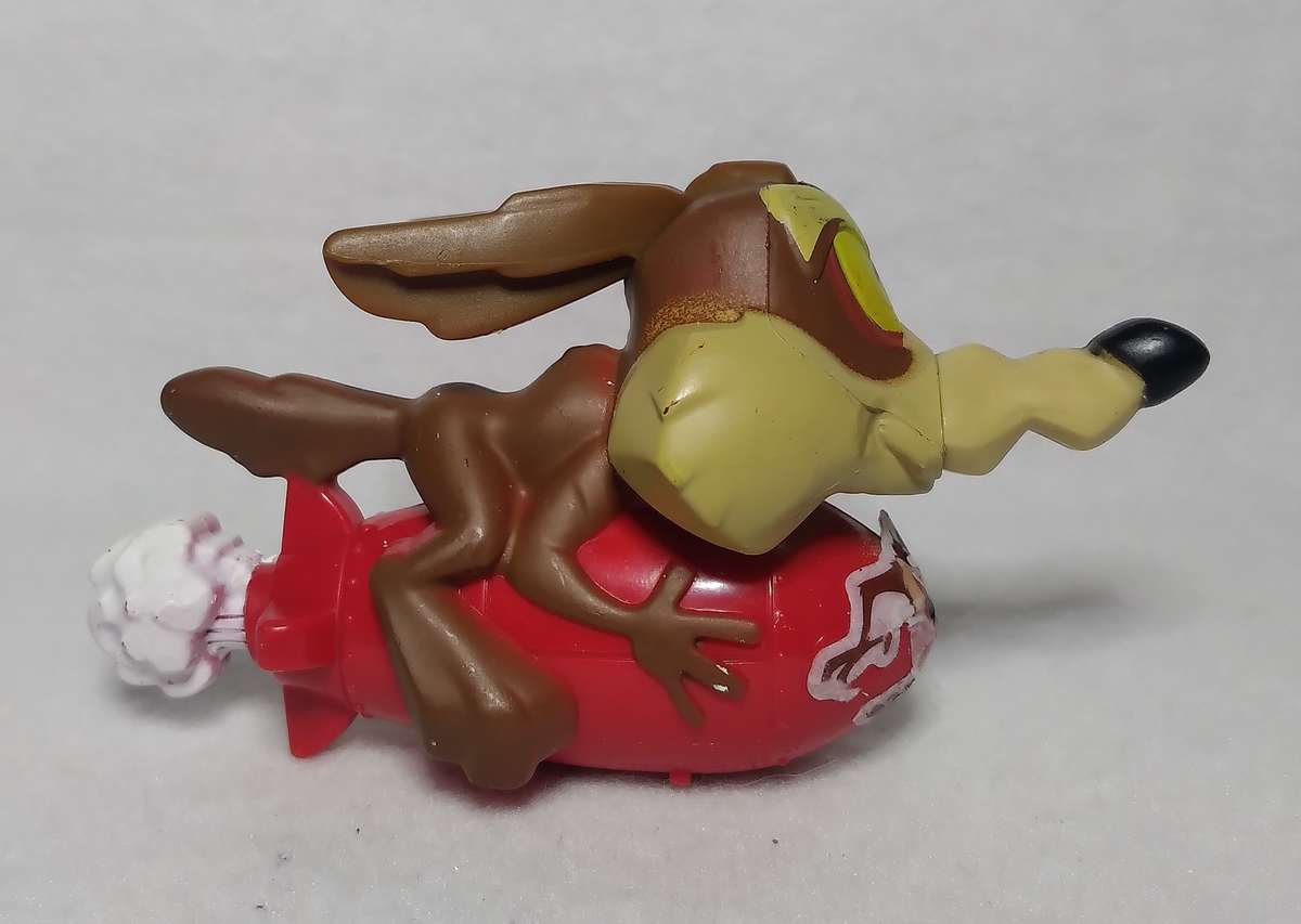 McDonalds Toy: Looney Tunes - Wile E Coyote