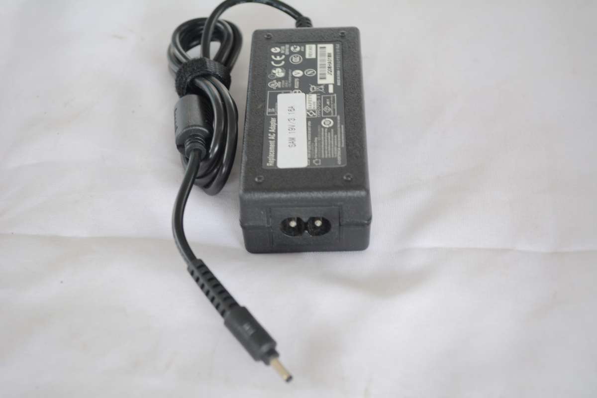 Samsung Laptop chargers, 19V, 16A, 3.0 pin