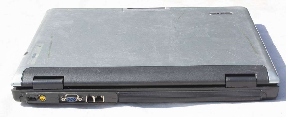 acer Laptop, intel duo cpu 5625, 320gb, 2gb ram, 17 inch", dvdrw, nvidia geforce, win xp, etc