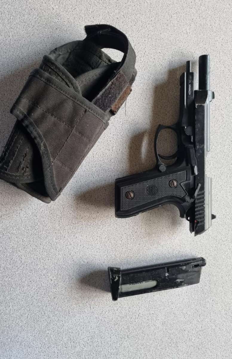 KWC FULL METAL blowback CO2 gun + holster