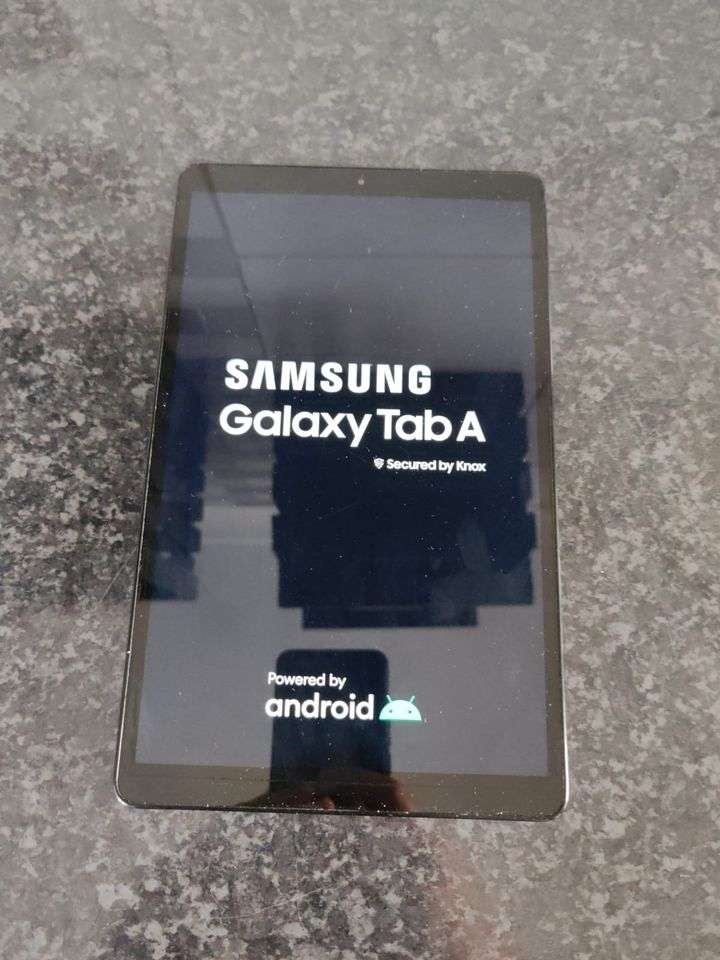Samsung Galaxy Tab A | 32 GB | 2 GB Memory | 8inch | wifi & simcard.