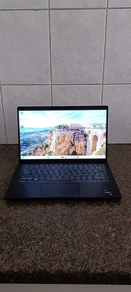 Dell Latitude 7330 | 512 SSD | Core i7 | 12th Gen | Ram 16GB | 14 Inch FHD