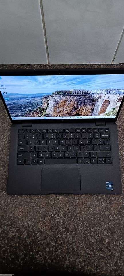 Dell Latitude 7330 | 512 SSD | Core i7 | 12th Gen | Ram 16GB | 14 Inch FHD
