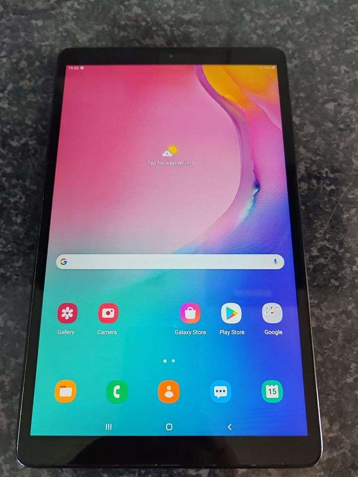 Samsung Galaxy Tab A | 32 GB | 2 GB Memory | 8inch | wifi & simcard.